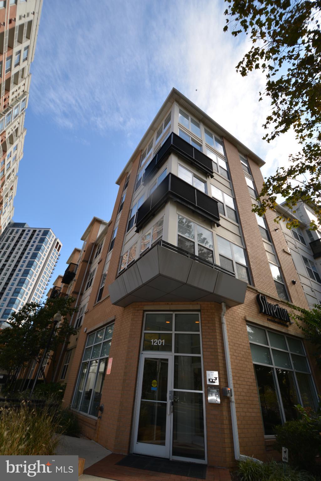 1201 EAST-WEST HIGHWAY 238