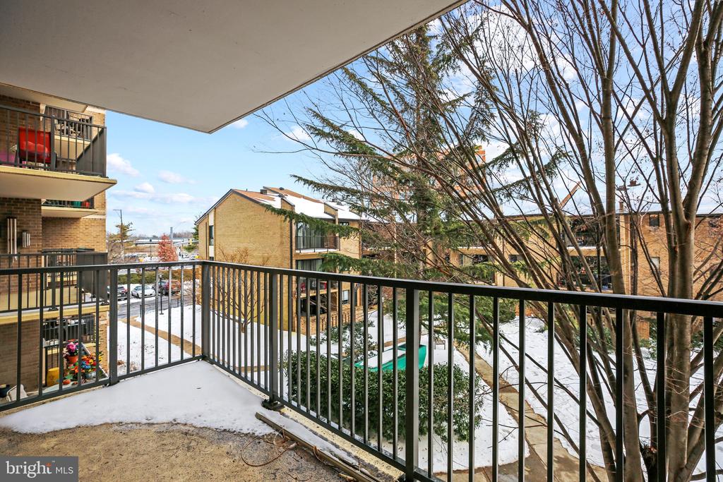 4 MONROE STREET Unit: 304