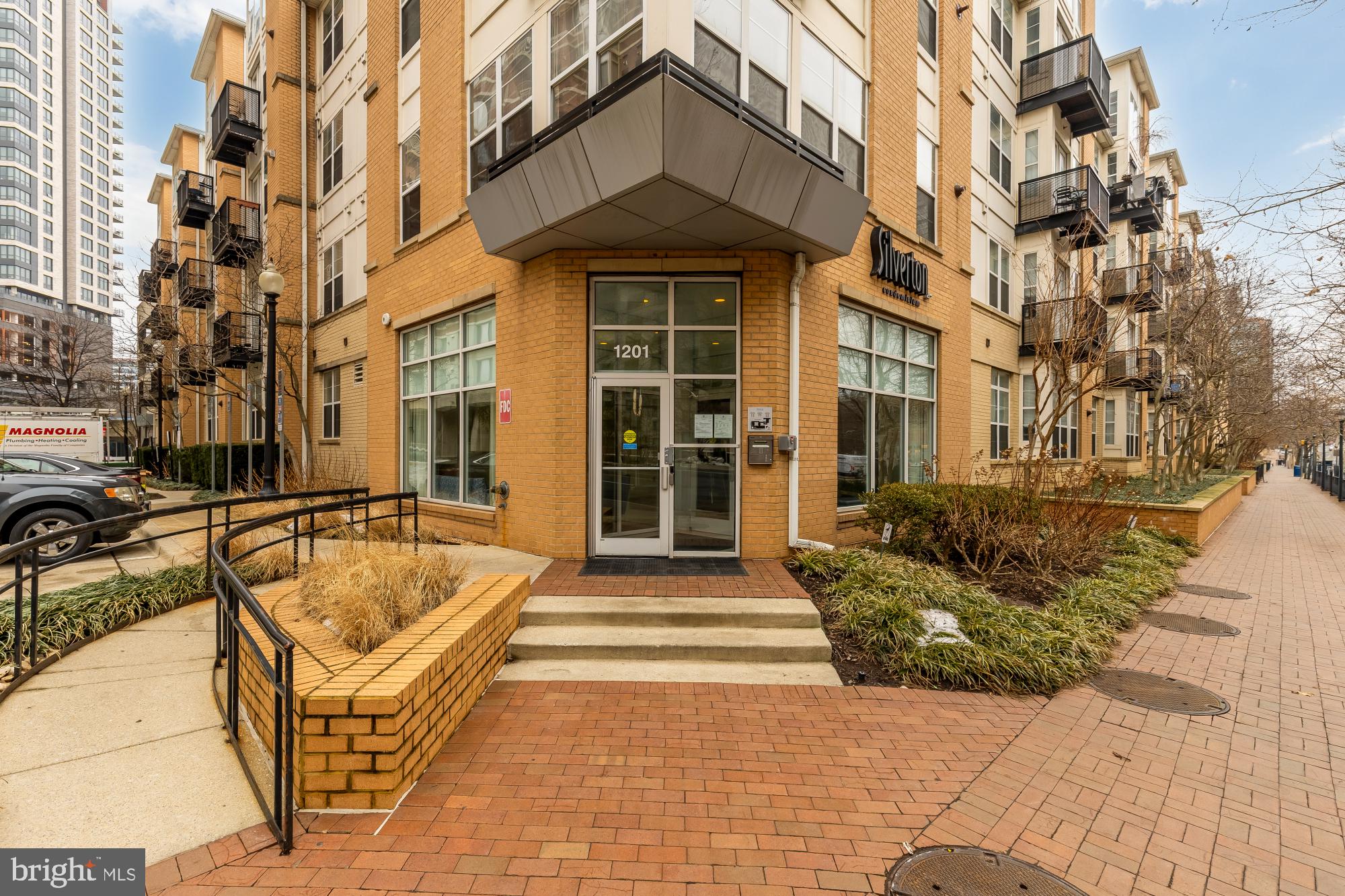 1201 E WEST HIGHWAY 238