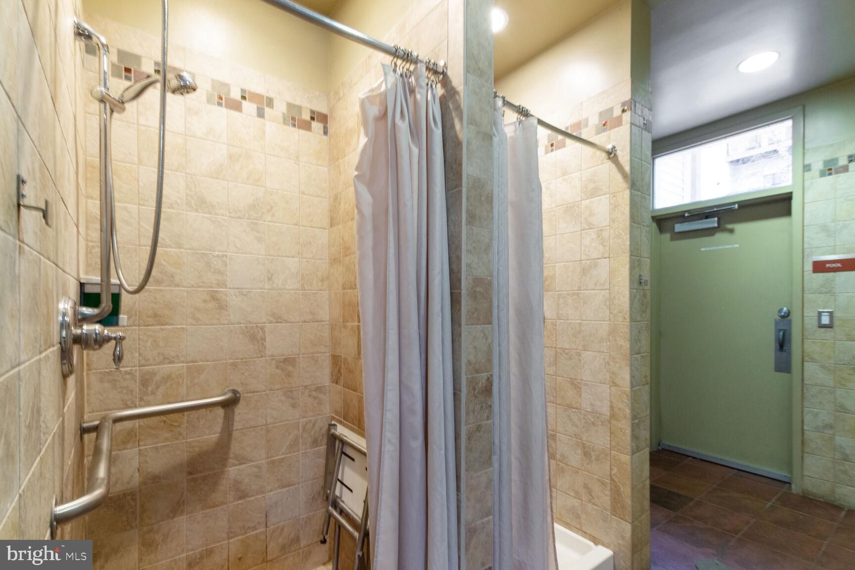 1201 E WEST HIGHWAY 238