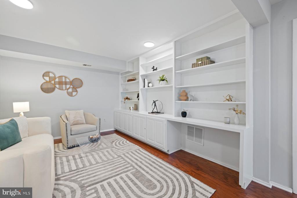 11504 BRANDY HALL LANE