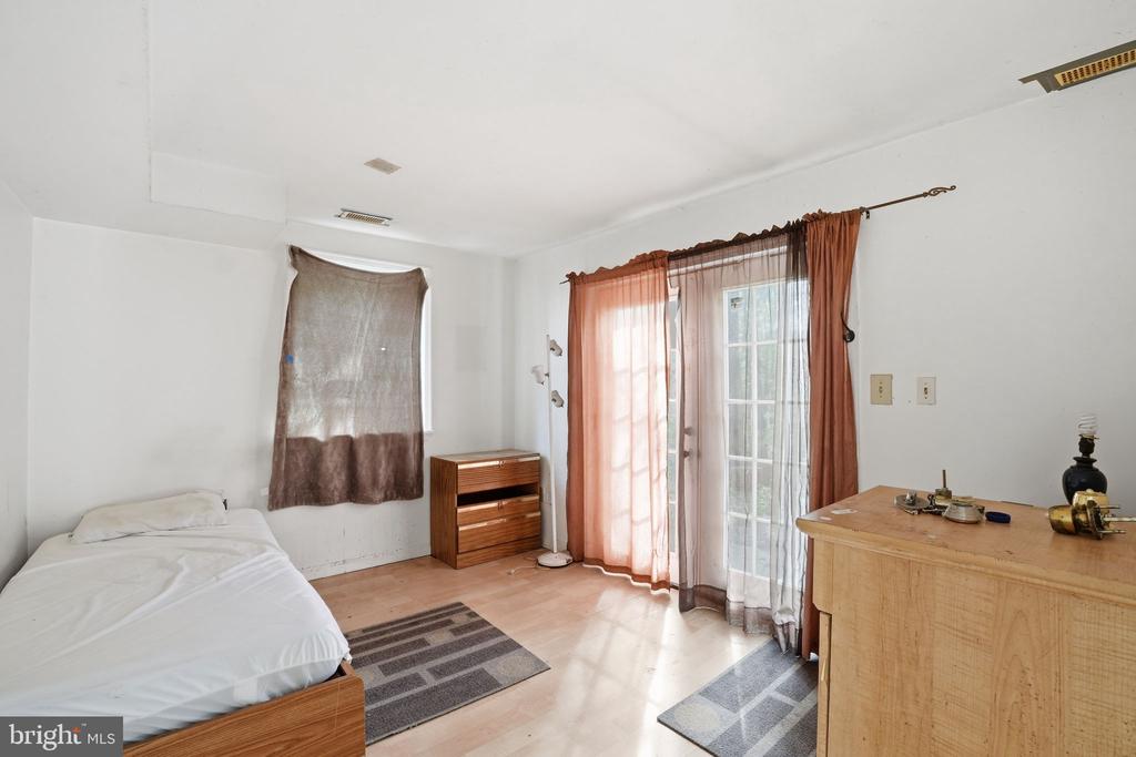 17107 OVERHILL ROAD