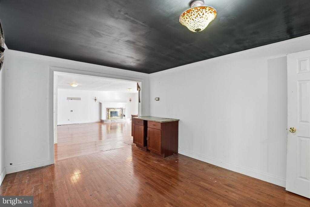 17107 OVERHILL ROAD