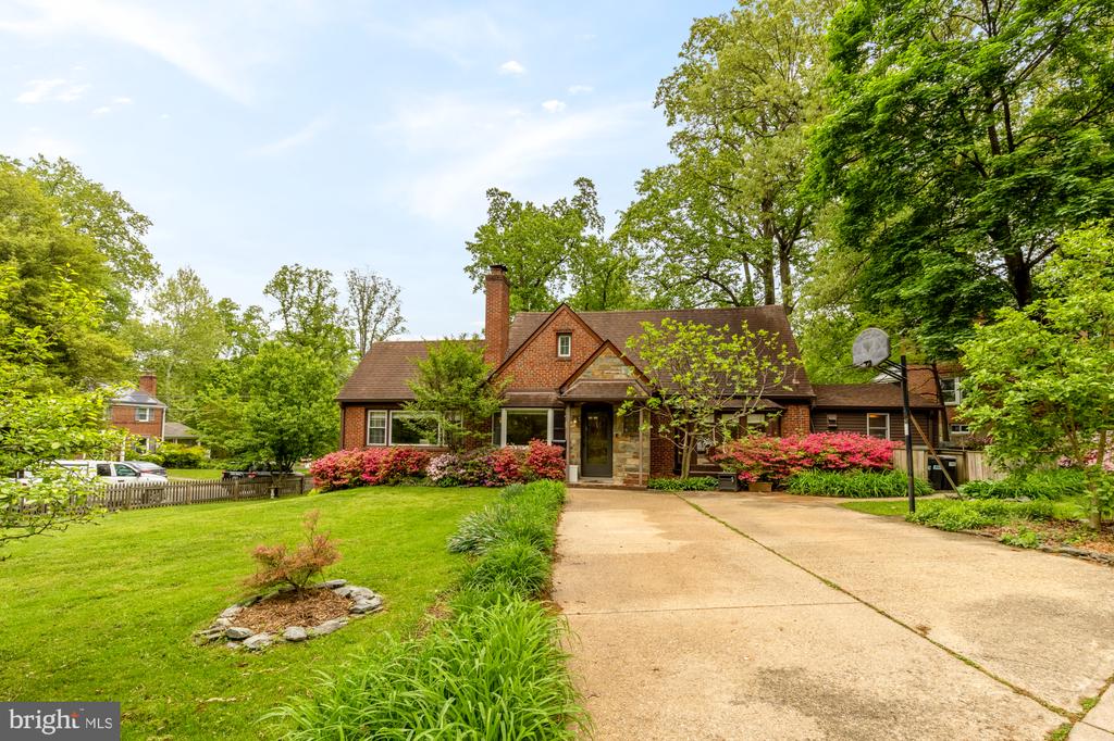8323 HADDON DRIVE