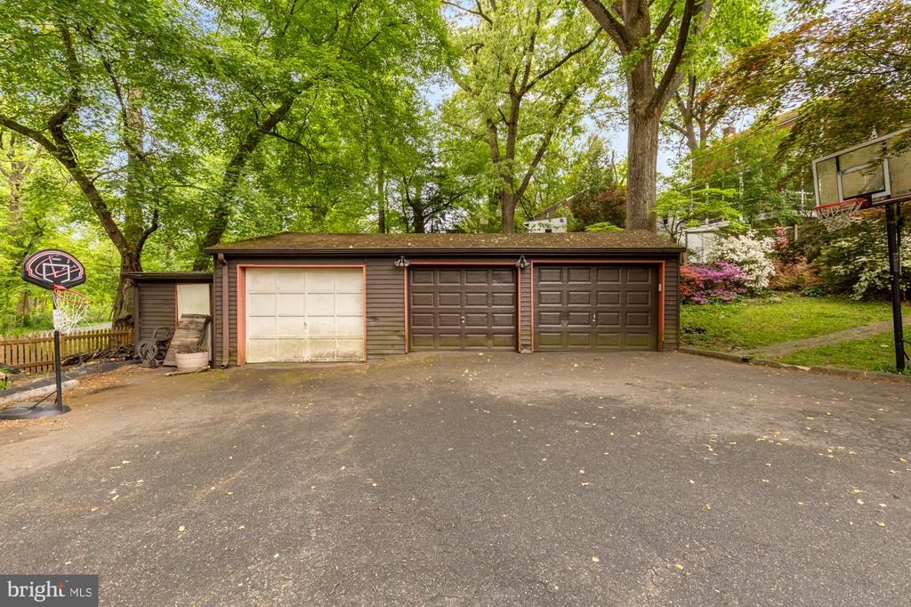 8323 HADDON DRIVE