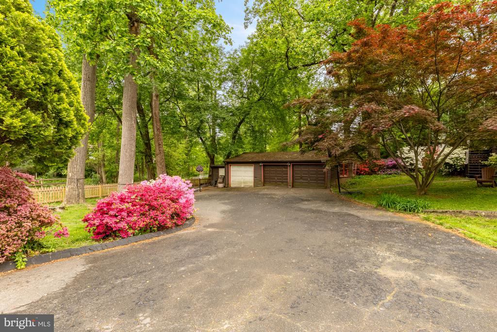 8323 HADDON DRIVE