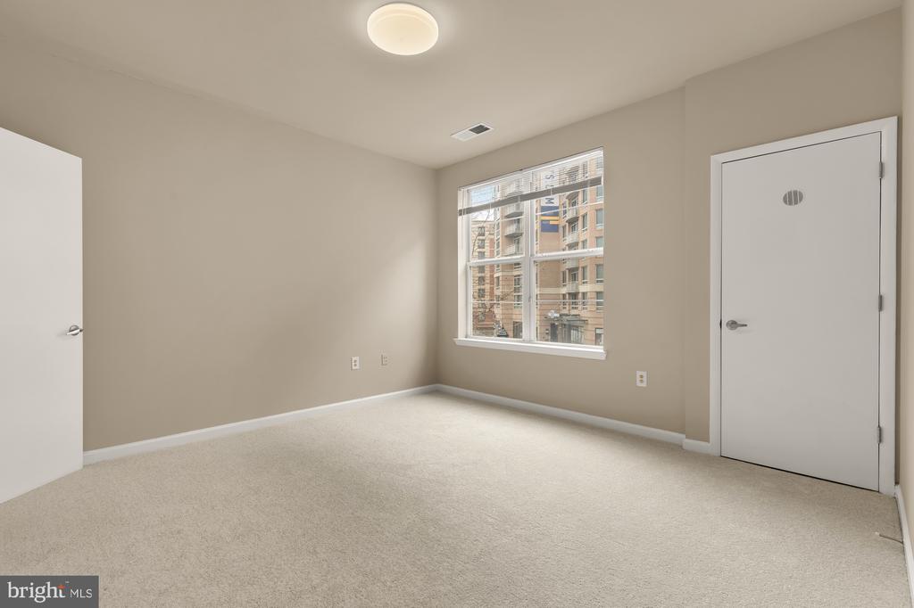 1201 E WEST HIGHWAY 238