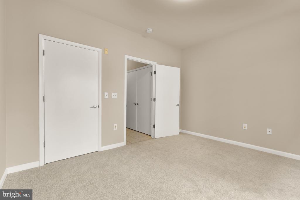 1201 E WEST HIGHWAY 238