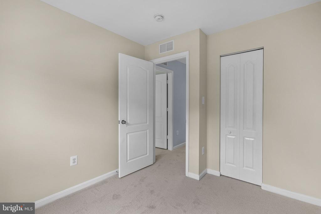 18267 HICKORY MEADOW DRIVE