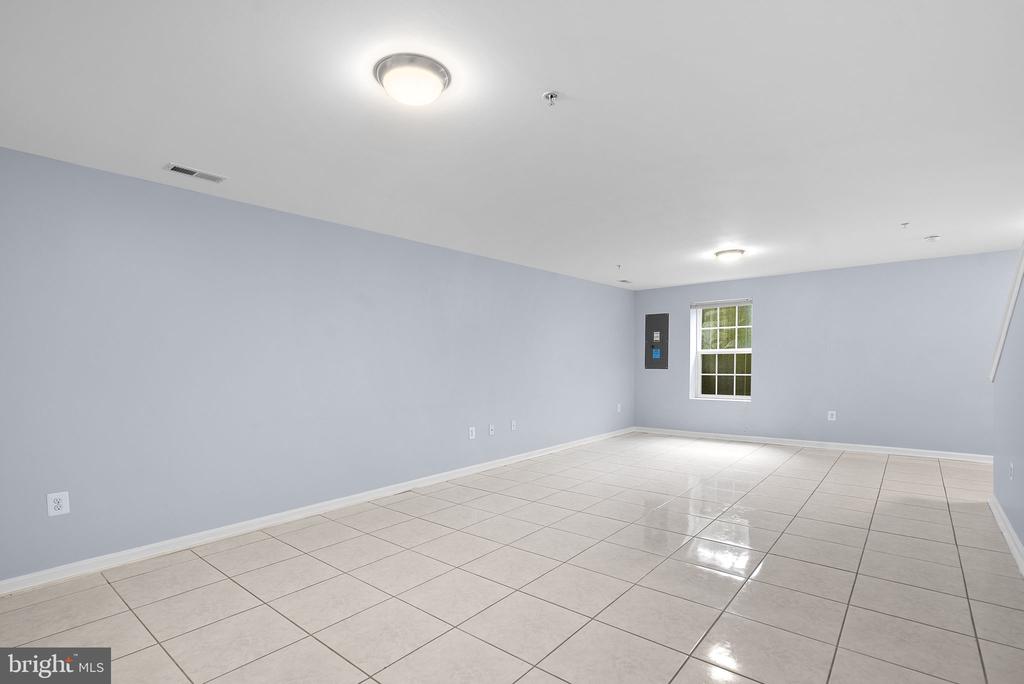 18267 HICKORY MEADOW DRIVE