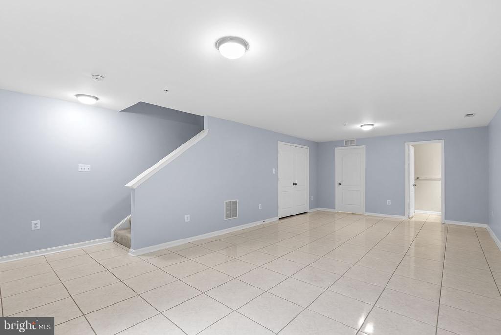 18267 HICKORY MEADOW DRIVE