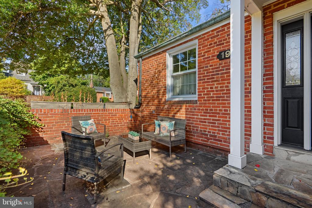 19 INDIAN SPRING DRIVE