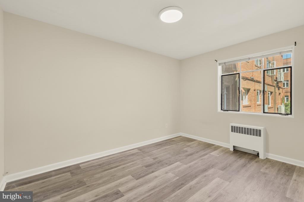 10413 MONTROSE AVENUE Unit: 101