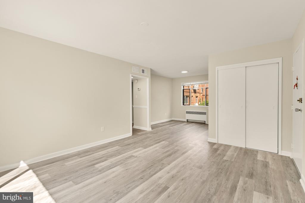10413 MONTROSE AVENUE Unit: 101