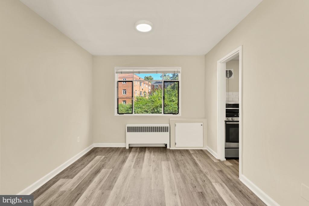 10413 MONTROSE AVENUE Unit: 101
