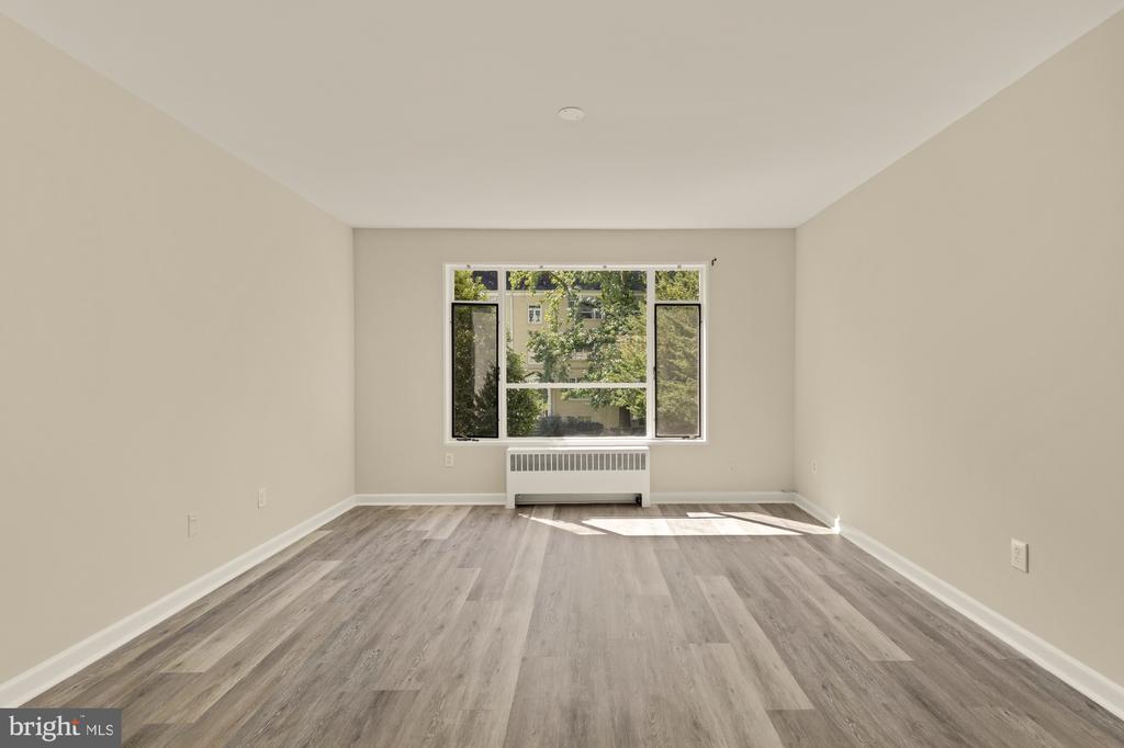 10413 MONTROSE AVENUE Unit: 101