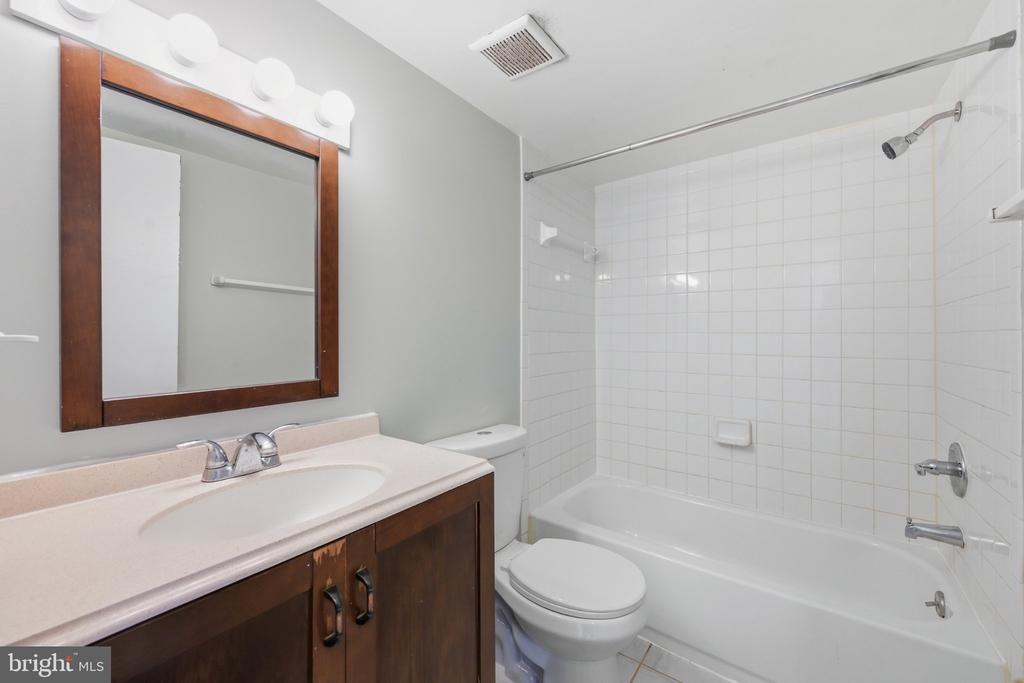 9909 BLUNDON DRIVE Unit: 4-301