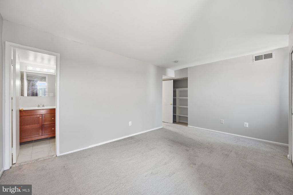 9909 BLUNDON DRIVE Unit: 4-301