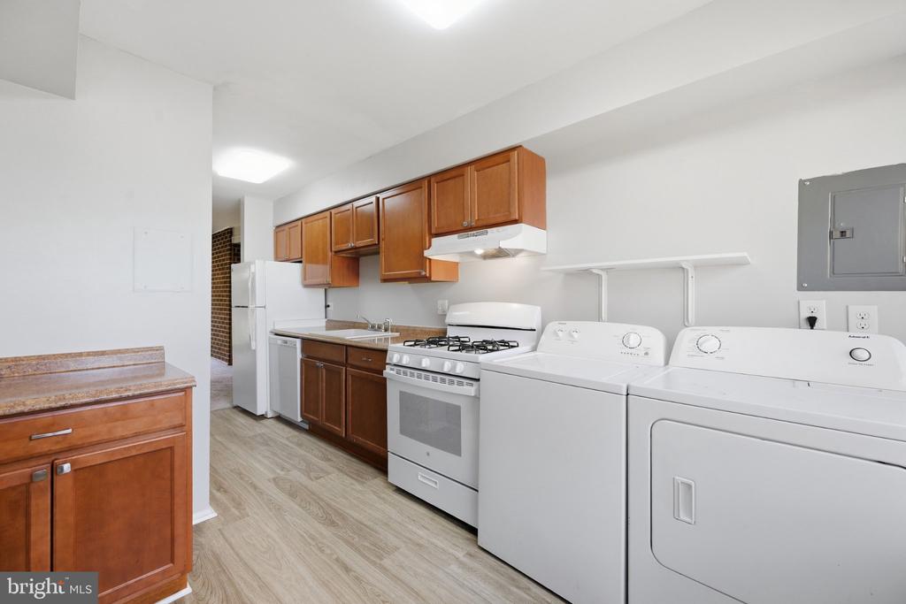 9909 BLUNDON DRIVE Unit: 4-301
