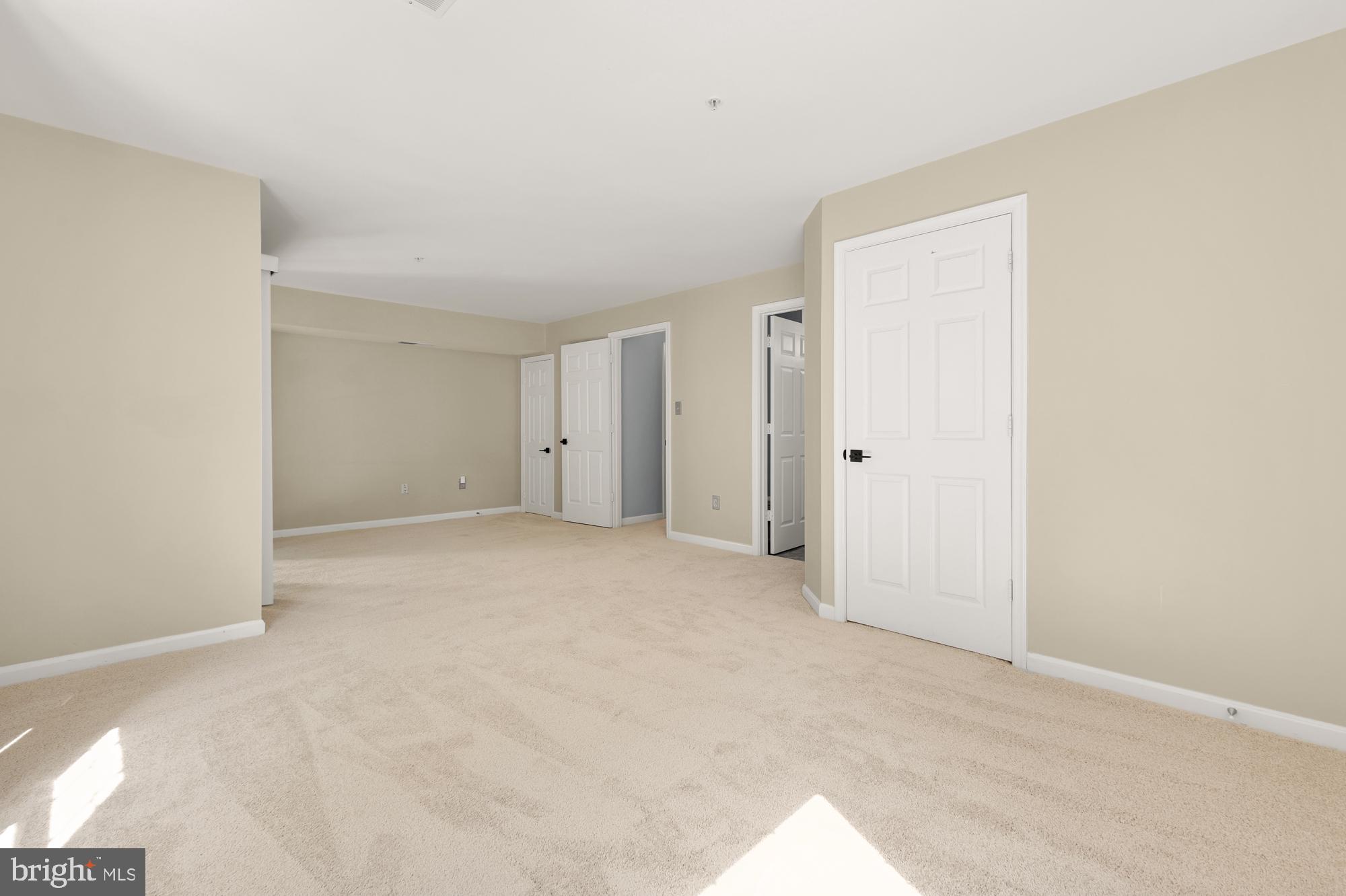 1523 Post Oak Dr #32