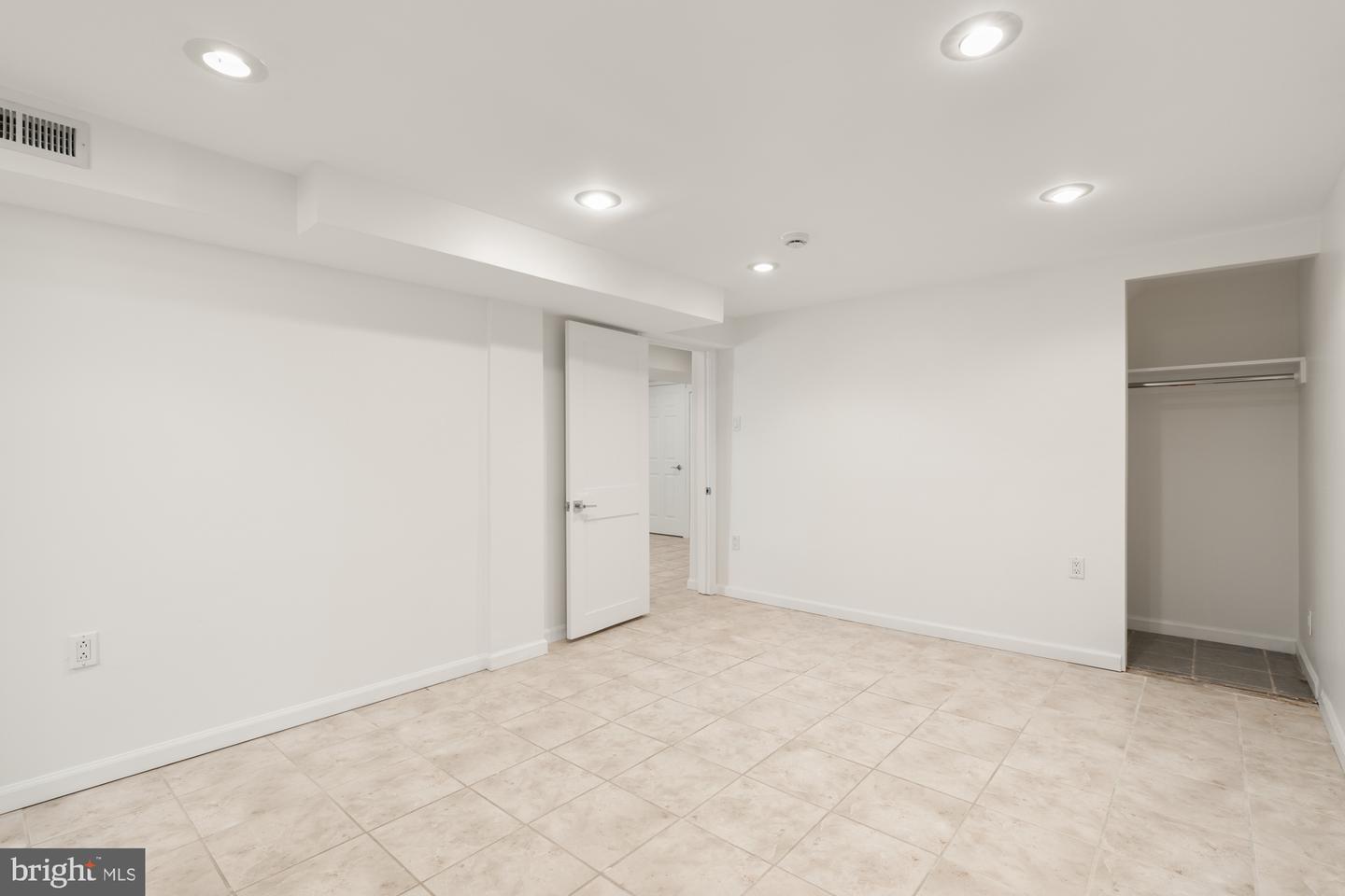 2414 59th Pl