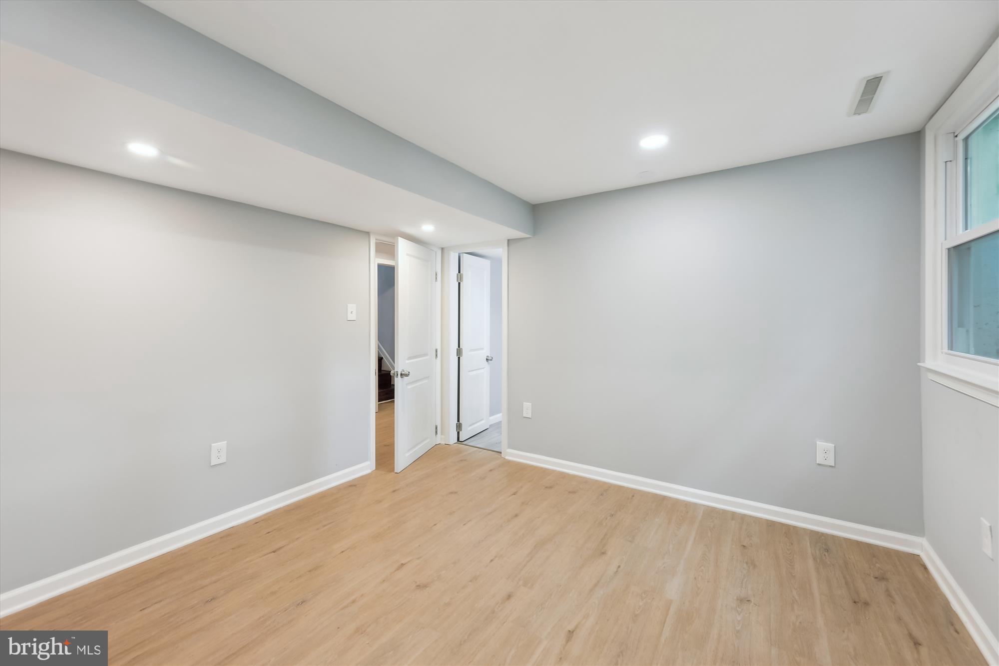 16401 CAMBRIDGE COURT