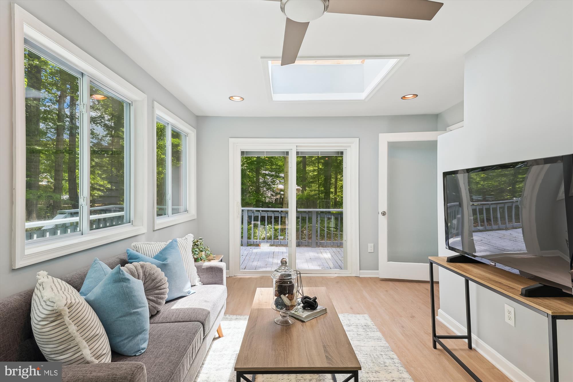 16401 CAMBRIDGE COURT