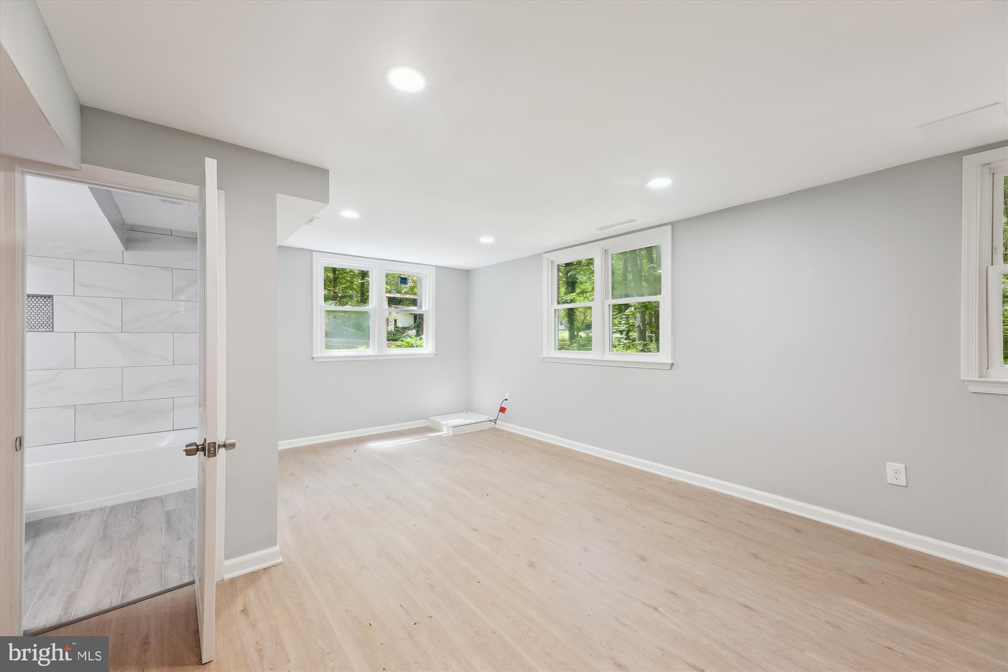 16401 CAMBRIDGE COURT