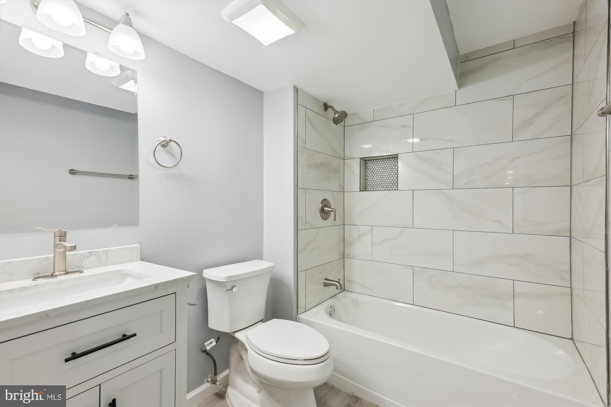 16401 CAMBRIDGE COURT