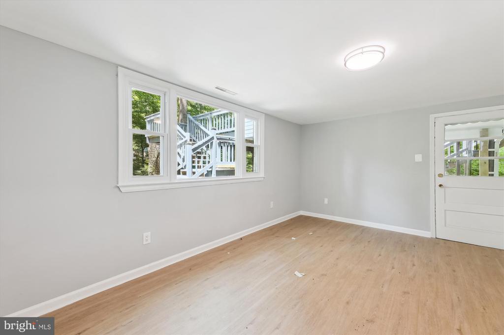 16401 CAMBRIDGE COURT