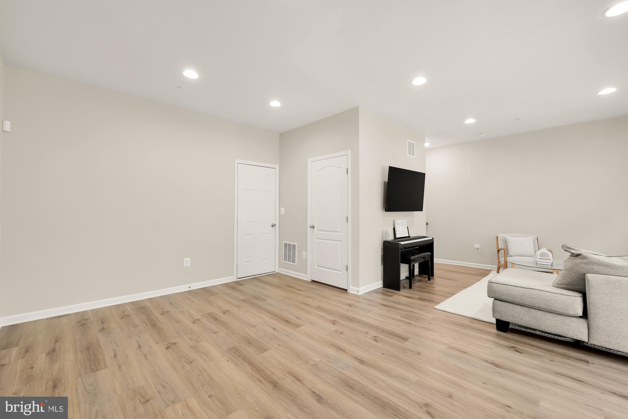 2616 Lewis And Clark Ave