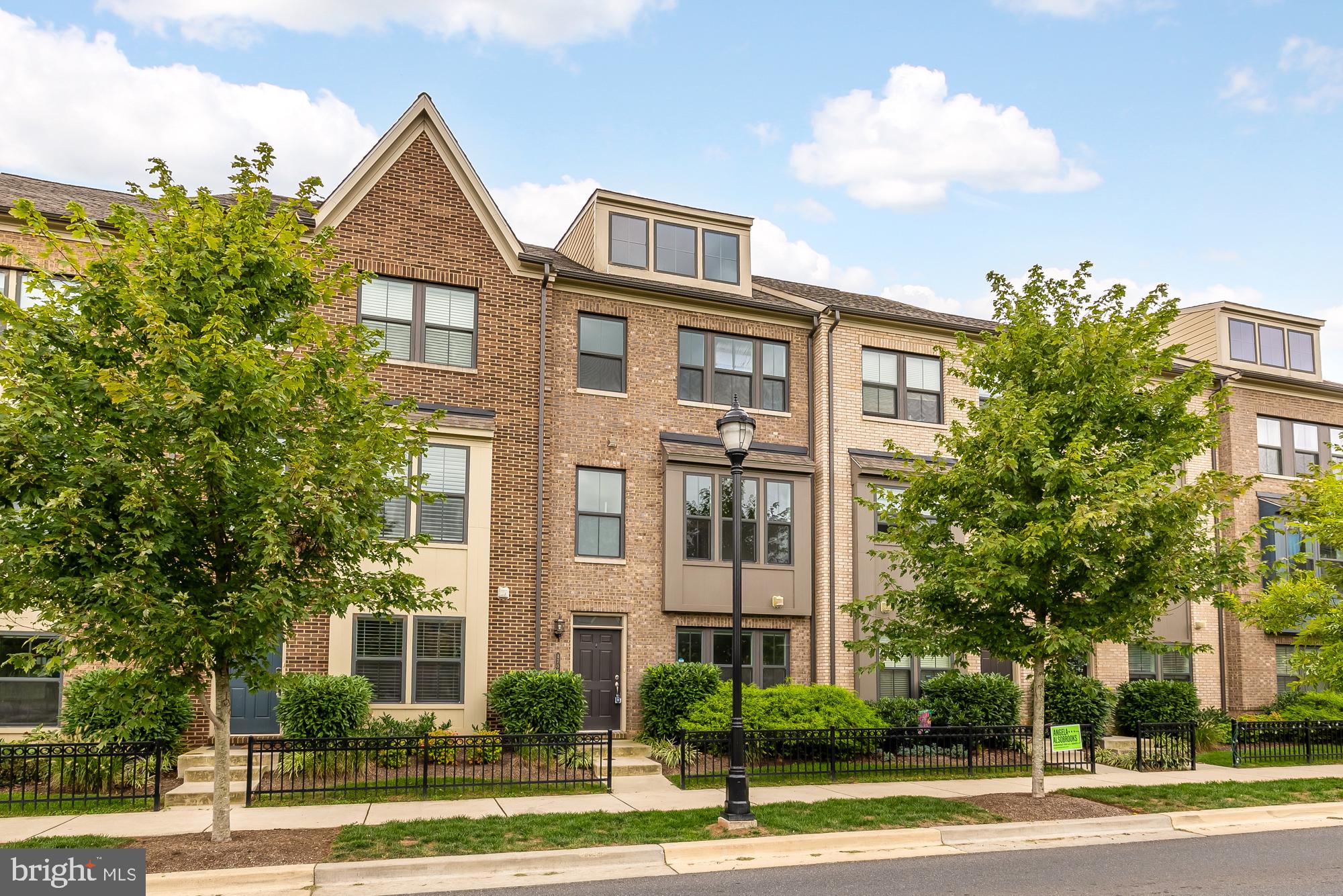 4707 VAN BUREN STREET