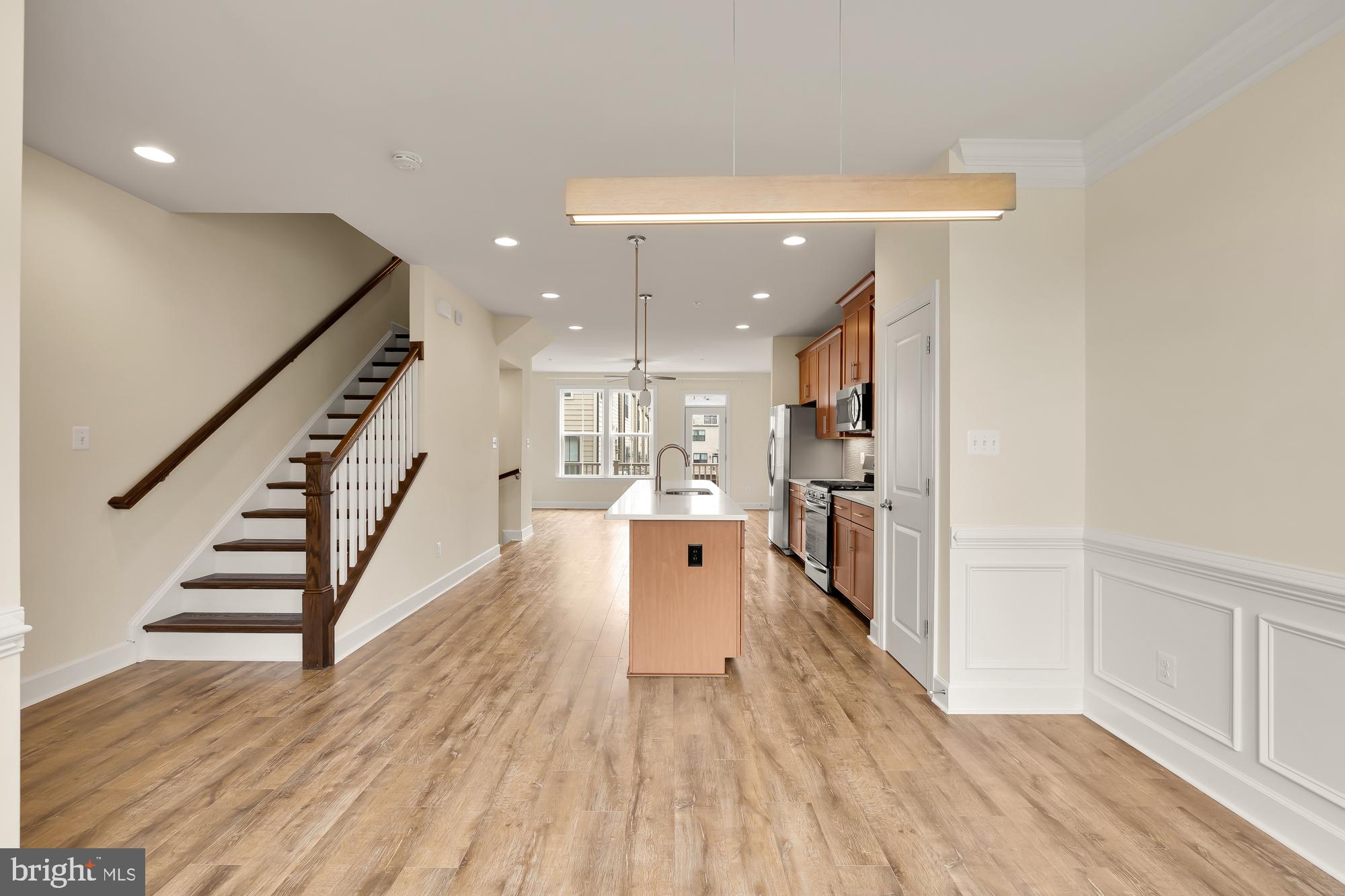 4707 VAN BUREN STREET