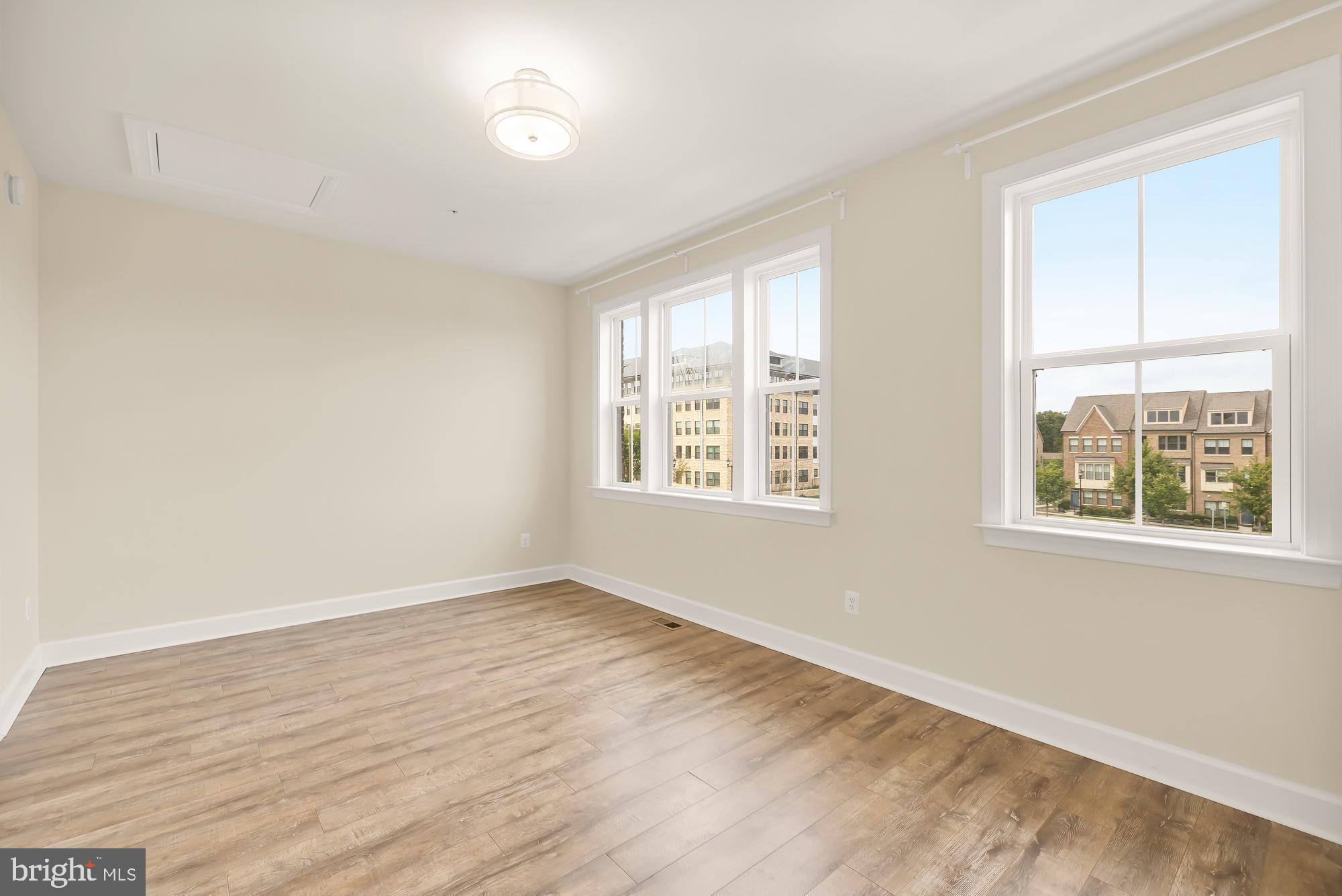 4707 VAN BUREN STREET