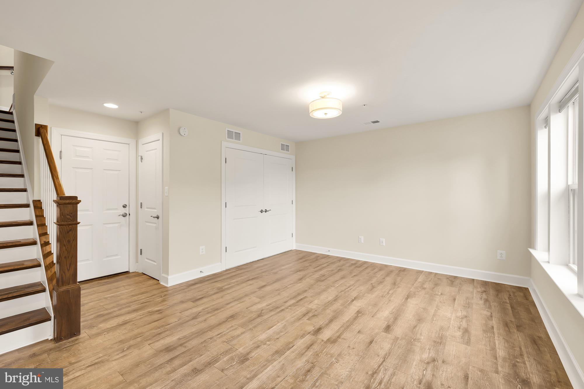 4707 VAN BUREN STREET