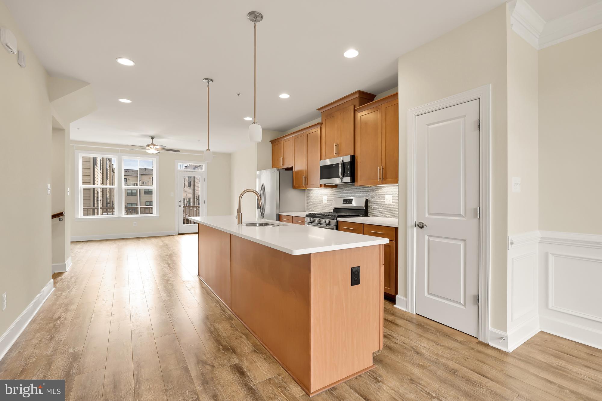 4707 VAN BUREN STREET