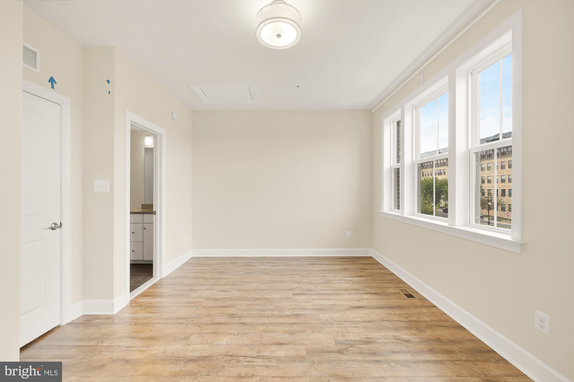 4707 VAN BUREN STREET