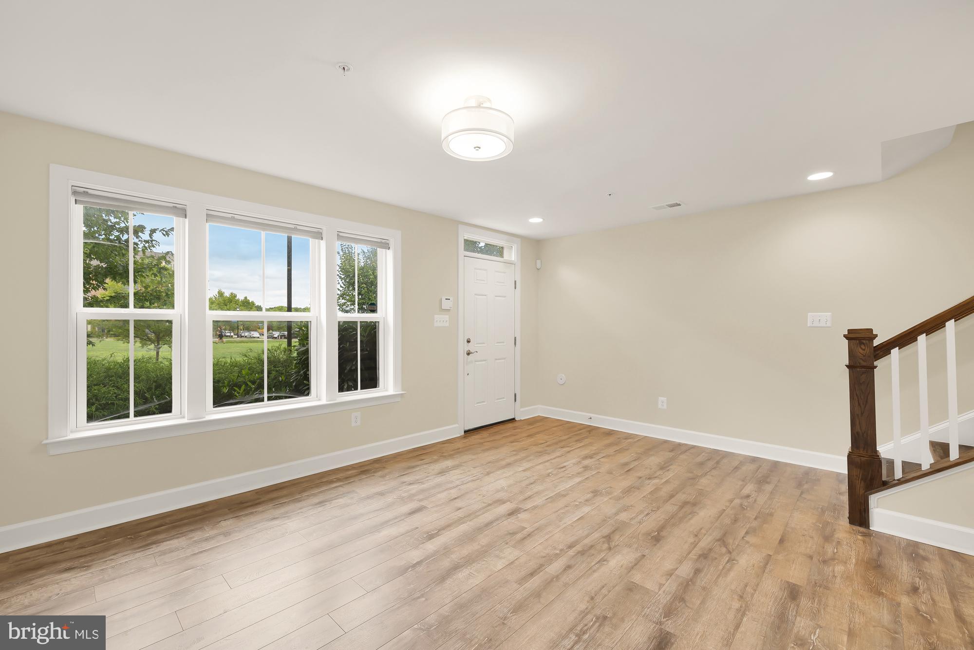 4707 VAN BUREN STREET