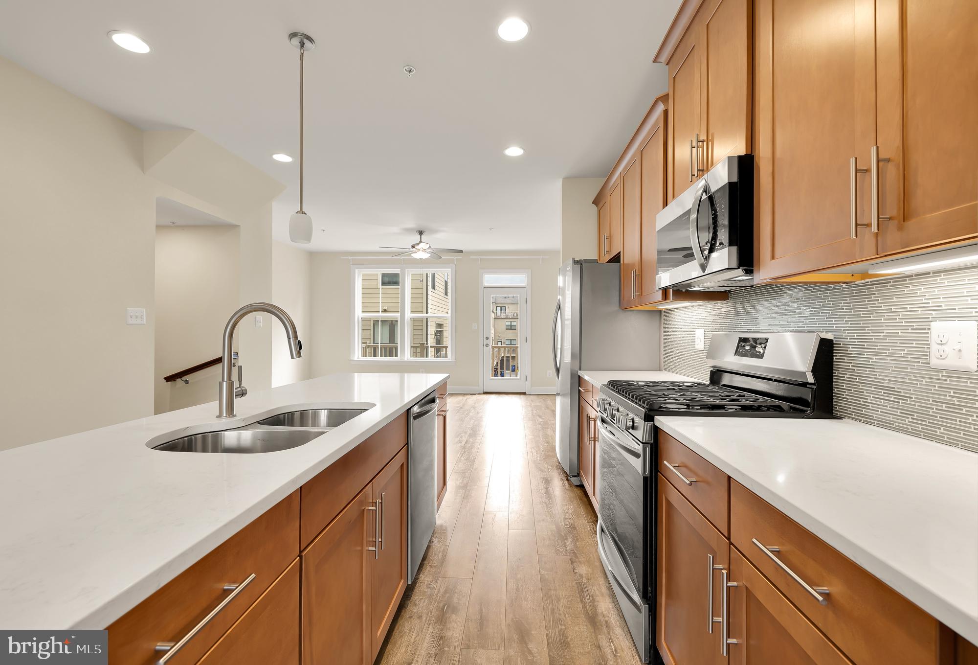 4707 VAN BUREN STREET