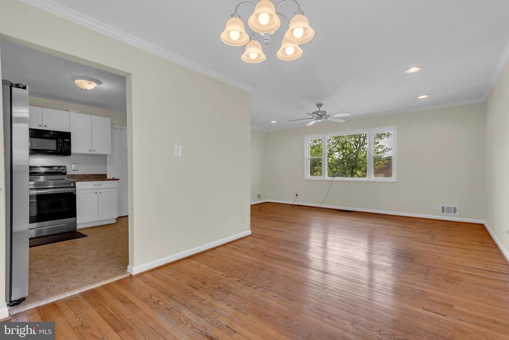 6004 MUSTANG PLACE