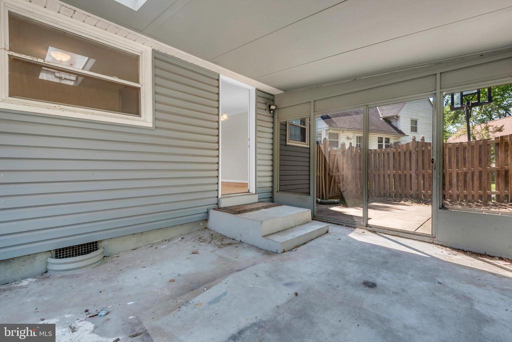 6004 MUSTANG PLACE
