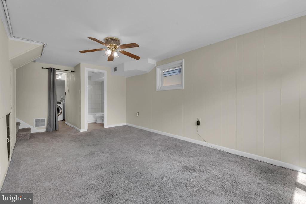 6004 MUSTANG PLACE
