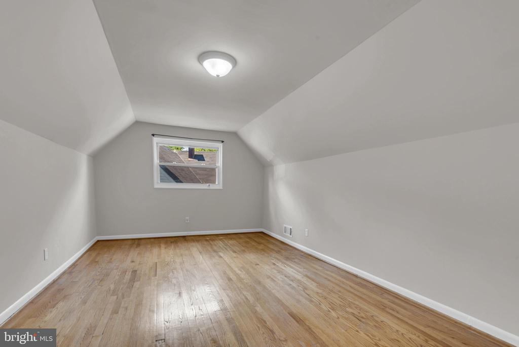 6004 MUSTANG PLACE