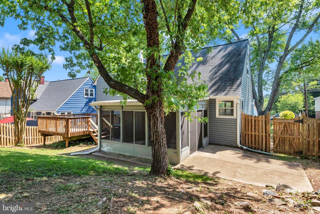 6004 MUSTANG PLACE