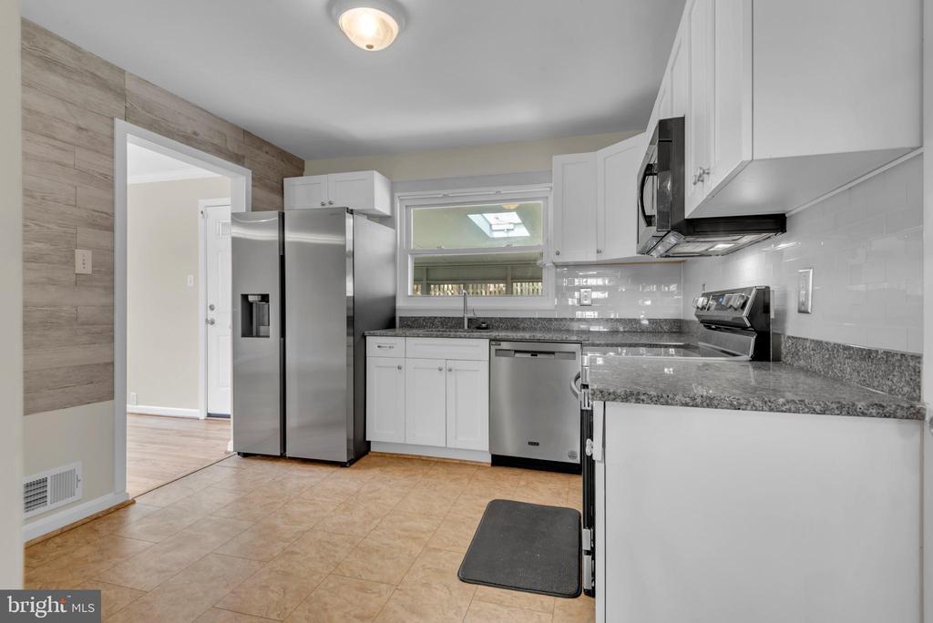 6004 MUSTANG PLACE