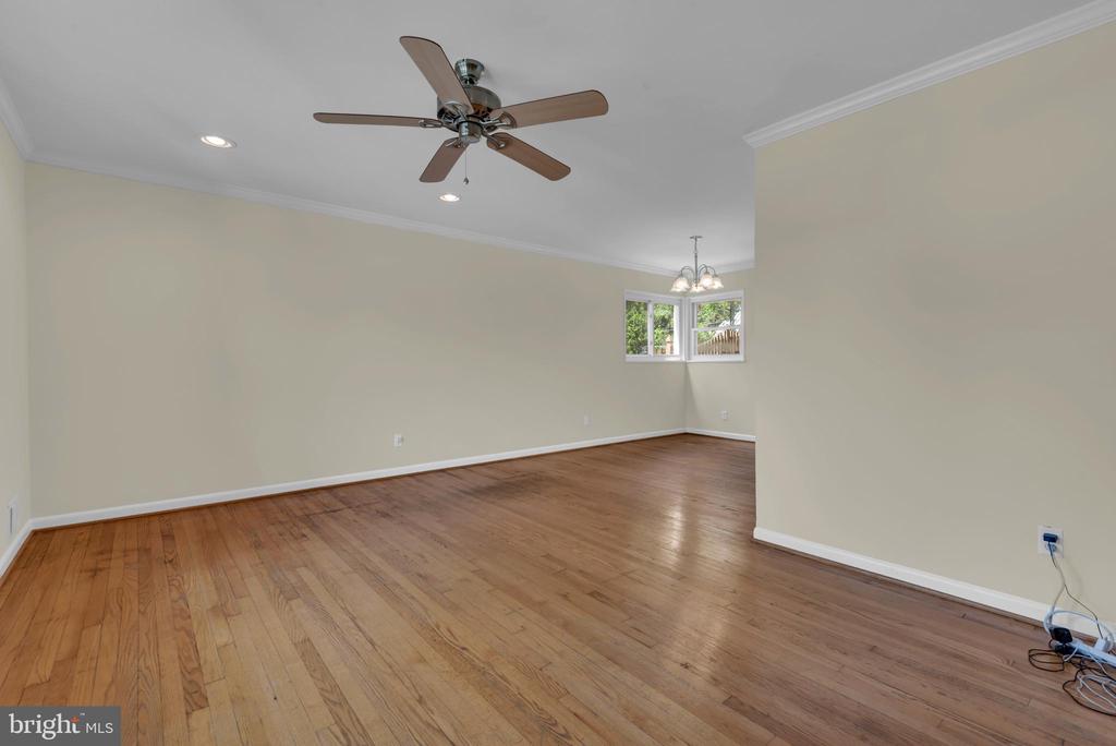 6004 MUSTANG PLACE