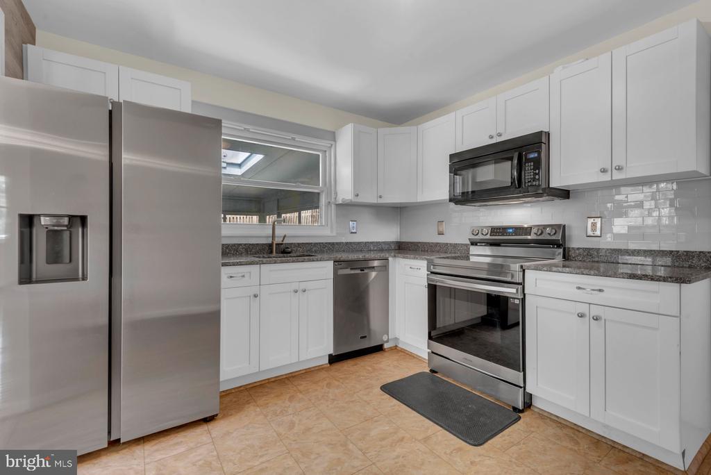 6004 MUSTANG PLACE