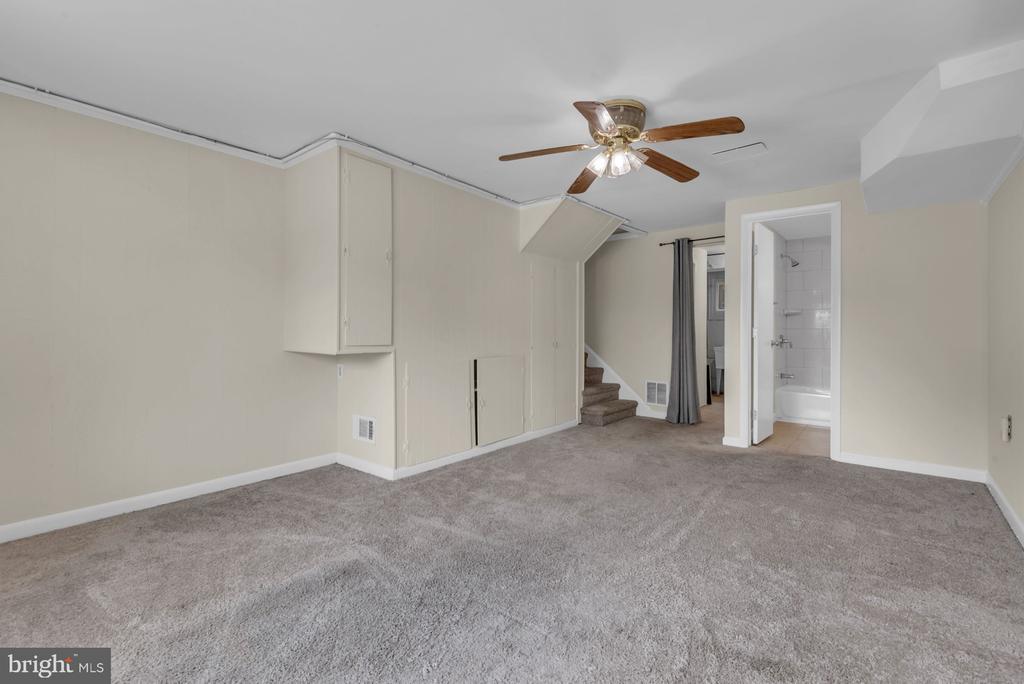 6004 MUSTANG PLACE