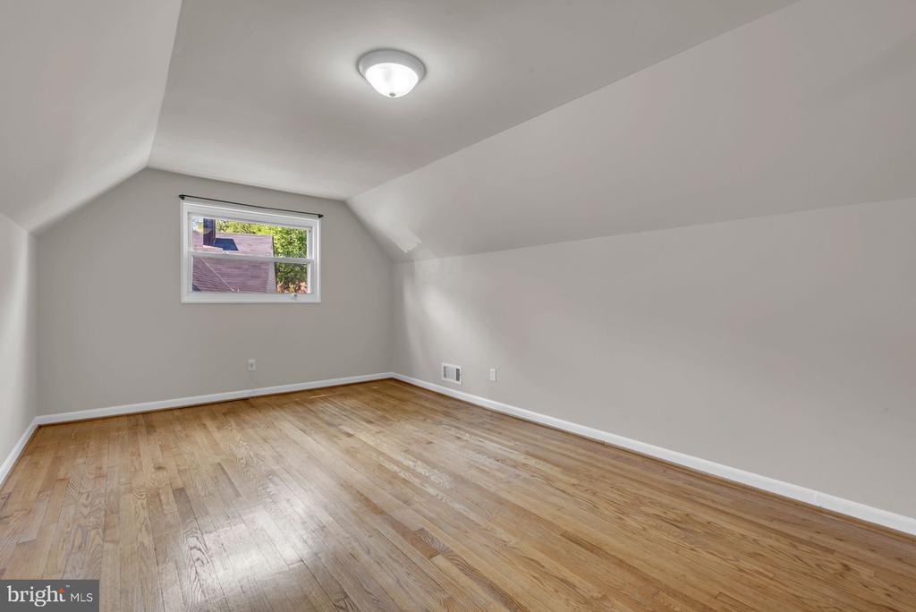 6004 MUSTANG PLACE