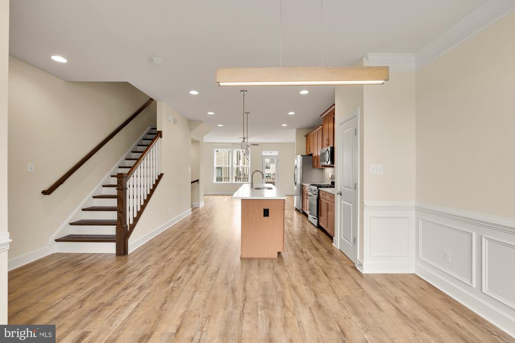 4707 VAN BUREN STREET